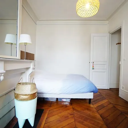 Διαμέρισμα Nice And Spacious In The Batignolles