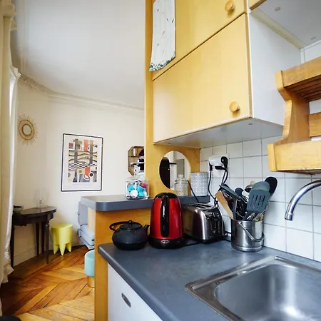 Apartment Nice And Spacious In The Batignolles Paris